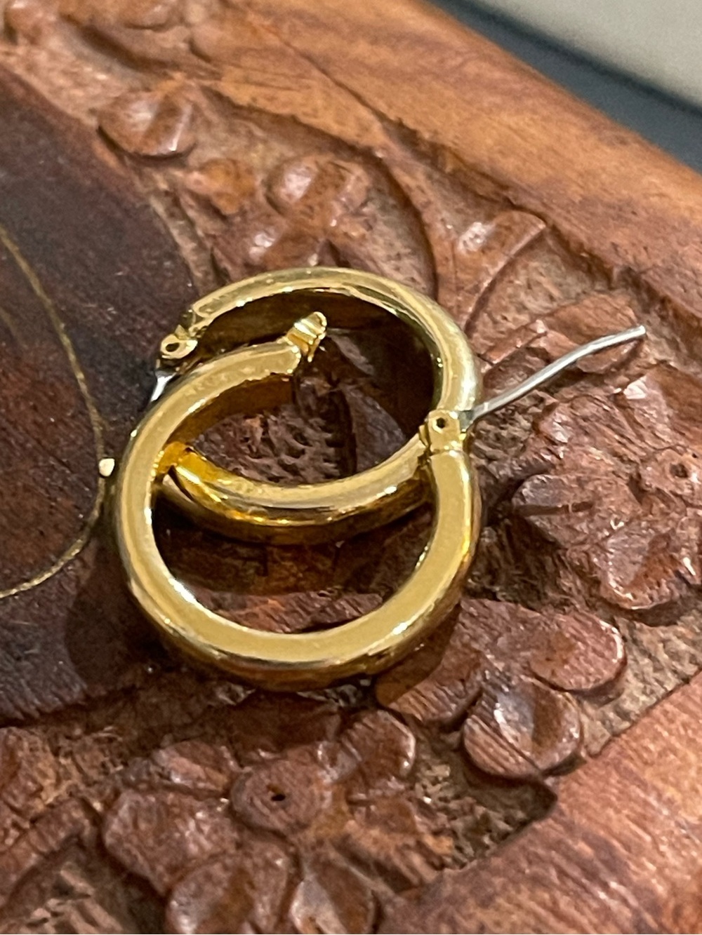 Gold Hoop Earrings - Classic Vintage Hoop Women’s Jewelry